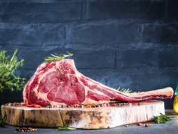 Tomahawk: Potongan Daging Sapi Premium
